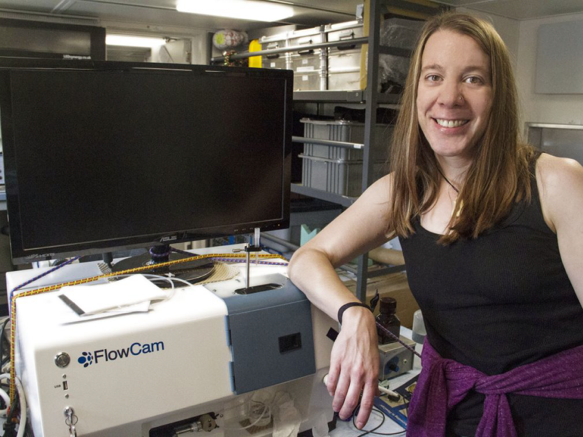 Aimee Neely uses a FlowCam to study particles suspended in seawater