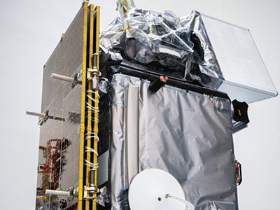 NASA and SpaceX technicians connect NASA’s PACE spacecraft to the payload adapter on Friday, Jan. 26, 2024, at the Astrotech Space Operations Facility near the agency’s Kennedy Space Center in Florida. Credit: NASA